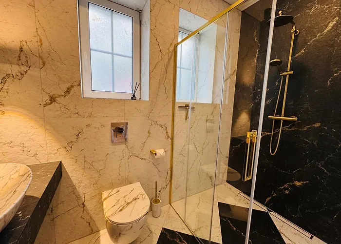 Svyturio Butai * パランガ